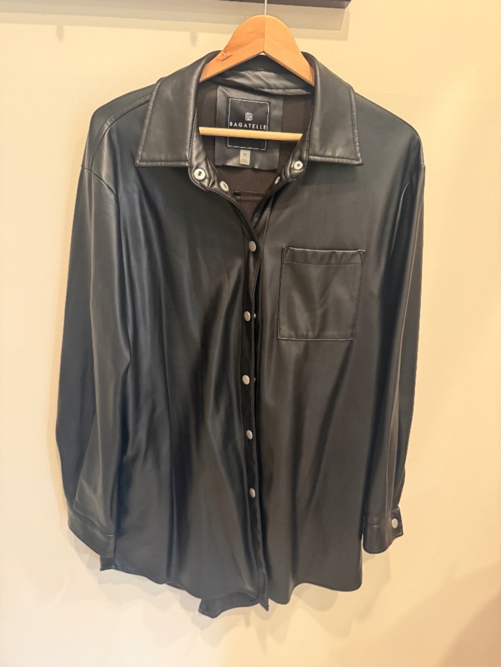 Bagatelle Collection Faux leather shaker ( shirt jacket) size medium.